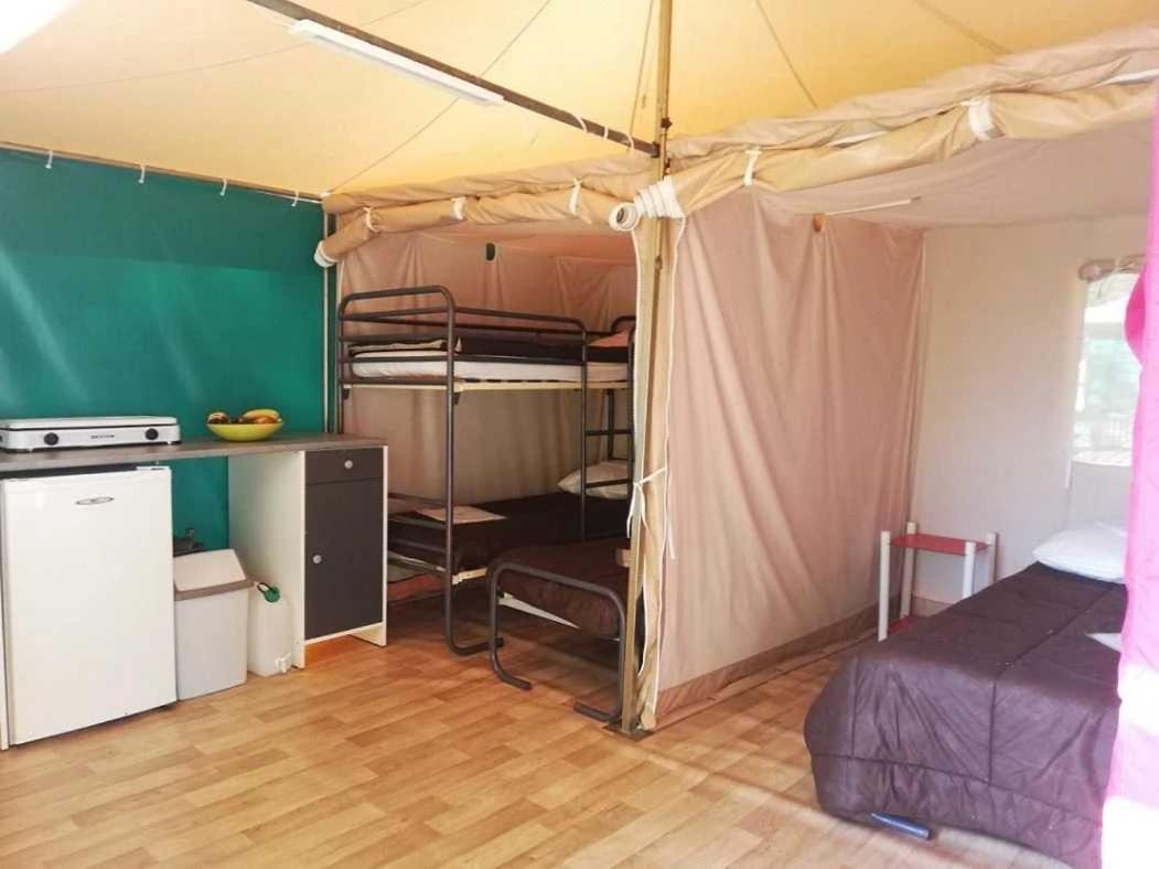 Camping - Piscine - Ccbaieb Montjoie-en-Couserans المظهر الخارجي الصورة