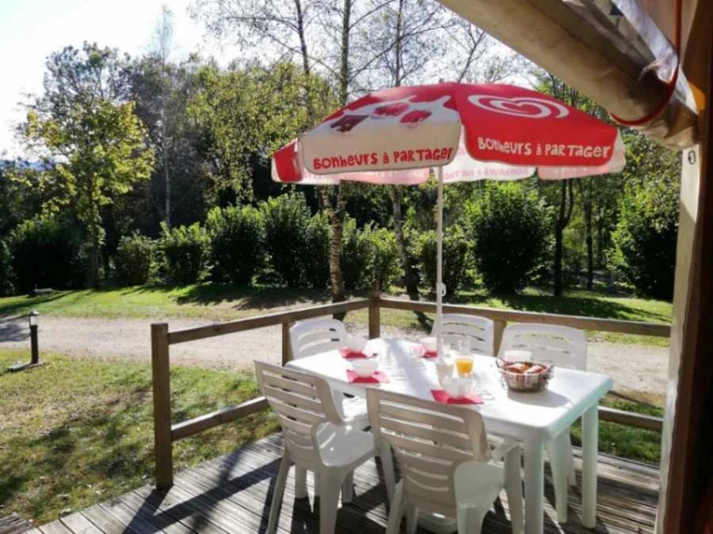 Camping - Piscine - Ccbaieb Montjoie-en-Couserans المظهر الخارجي الصورة
